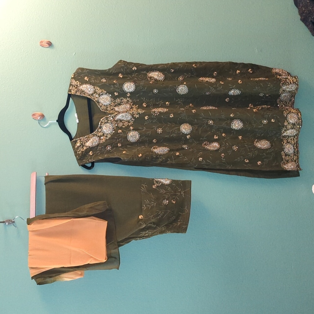 Green Indian suit